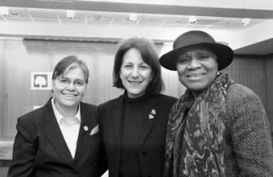 women-2004-02-03_z