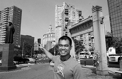 Carrying a torch for Chinatown honors