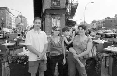 residents-2004-07-20_z