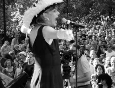 lady-2004-08-24_z