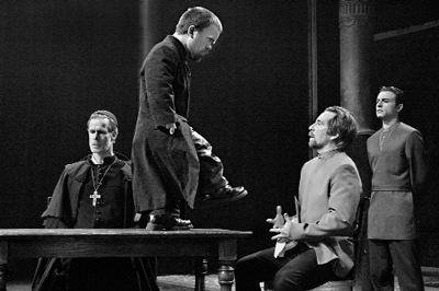 Colorless court