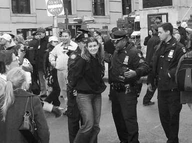 7 war protestors arrested
