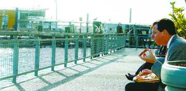 river-2004-12-09_z