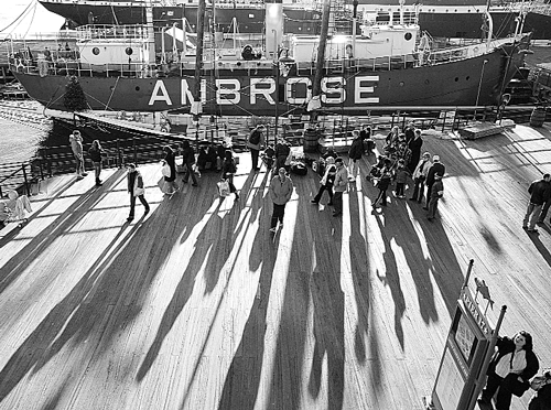 ambrose-2005-02-17_z