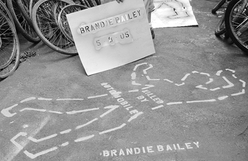 Leaving their mark for auto victims 1 victims-2005-06-21_z