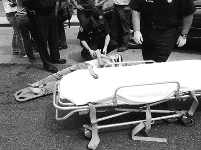 Girl hit by car on Avenue A 1 hit-2005-07-20_z