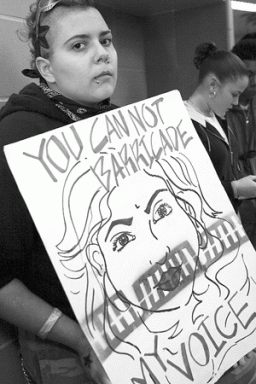 women-2005-11-15_z