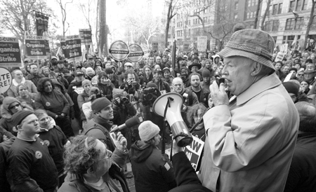 Intensive labor dispute at N.Y.U. 1 nyu-2005-12-13_z