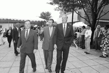 patakisucks-2006-07-13_z