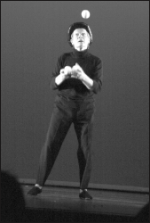 Man on stage, for P.S. 122 1 petit-2009-06-09_z