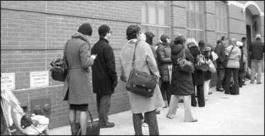 crowd-2010-02-25_z