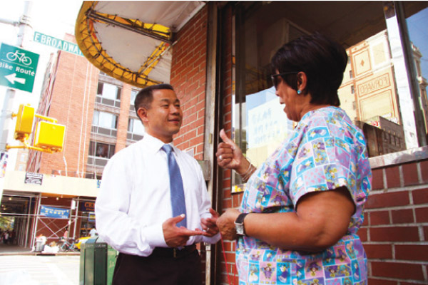 Downtown Express photo by Yoon Seo Nam City Comptroller John Liu campaigned Monday at Chinatown’s East Broadway subway stop.
