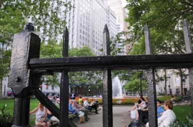The fence around Bowling Green park in Lower Manhattan was erected in 1771.