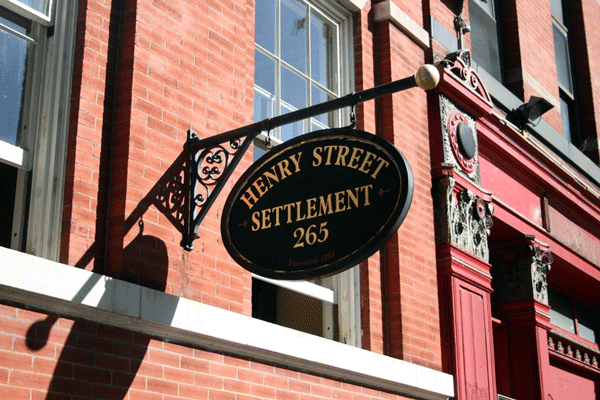 Henry-Street-sign