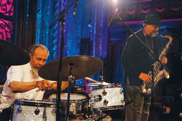 Free jazz pioneer Milford Graves played a way-out set with post-bop saxophonist Joe Lovano. 