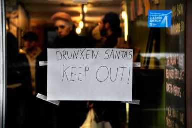 santacon-column,-photo