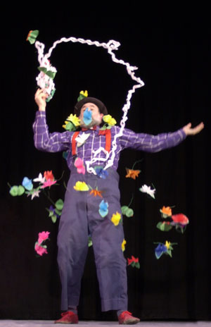 Canal Park Playhouse welcomes another eccentric 3 Photos by Warren S. Westura