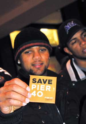 Members of the ASA College baseball team turned out in support of the Pier 40 Champions plan. The school’s lacrosse team also uses the West Houston St. pier.  Photo by Tequila Minsky