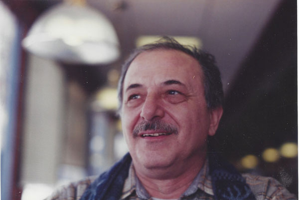 Al D’Avanzo sitting at one of his favorite Bleecker St. cafes.