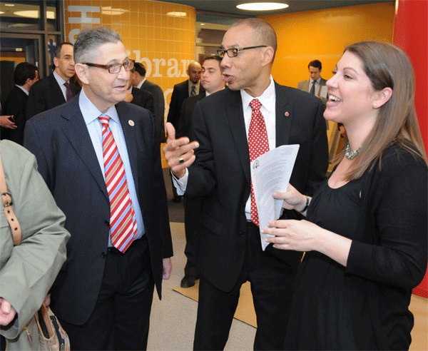 Speaker Sheldon Silver (left) and Chancellor Dennis Walcott (center) toured the Spruce Street School location in the Frank Gehry building before it opened. Photo courtesy of Speaker Silver's office.