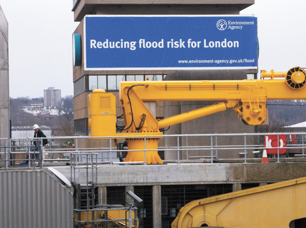This sign is part of a continuing educational campaign run by the London Environment Agency (environment-agency.gov.uk/flood).