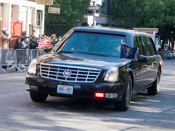 Photo by Milo Hess Around 6 p.m. Monday, a limo, possibly carrying the president, in the convoy came up Greenwich St. near Duane St. 