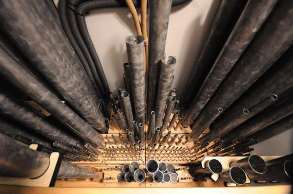 Grace organ gets a second wind (make that, sixth) 1 Photos by Andrew McKeon Just some of the 5,000 pipes of Grace Church’s new Taylor & Boody-built Bicentennial Organ.
