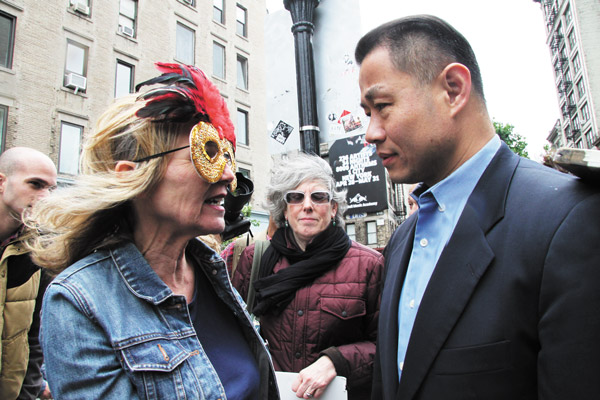 Georgette Fleischer, founder of Friends of Petrosino Square, couldn’t mask her displeasure over the bike station’s siting as she spoke to mayoral candidate John Liu. 