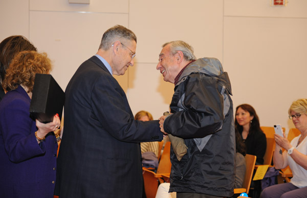 Downtown Express photo by Terese Loeb Kreuzer Assembly Speaker Sheldon Silver spoke with Gateway Plaza tenant Irving Levine at a ceremony honoring the speaker’s work. 