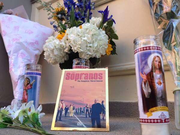 Memorial outside Gandofini's apart