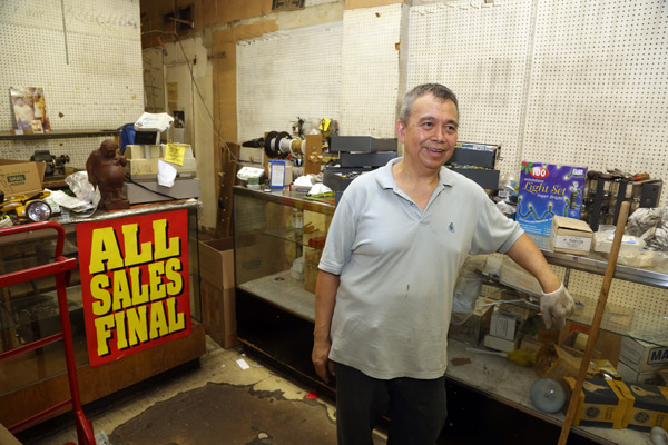 Locksmith to celebs can’t cut it on 8th St. anymore 1 Photo by Jefferson Siegel Virote Sirirat Sivawong, a.k.a. “Tang,” started working at T.S. Hardware and Locksmith 44 years ago at age 19. The place is almost empty now and he expects to close within the week.