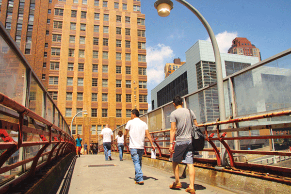 Plans are stepped up to repair old footbridge 2 Downtown Express photo by Yoon Seo Nam