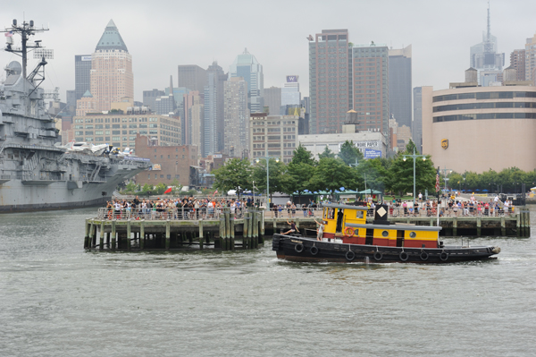 The South Street Seaport Museum's W.O. Decker in  a tugboat race Sept. 1. Downtown Express photo by Terese Loeb Kreuzer. 