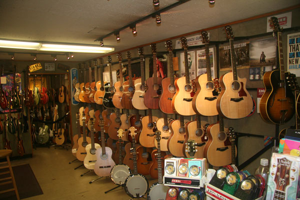 A good guitar is a work of art 6 Photo by Michael Lydon Take it from the owner: Matt Uminov Guitars is oldest guitar shop “in the world!”
