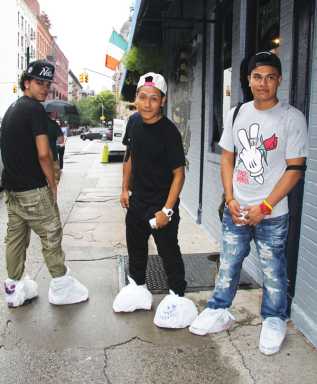 the-new-sneaker-galoshes-1