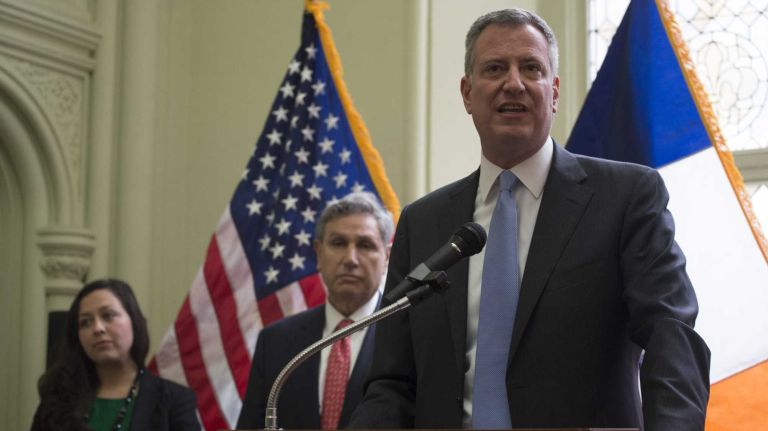 Theater review: '700 Sundays' -- 4 stars 1 From left to right: Ursulina Ramirez, Carl Weisbrod and New York City Mayor-elect Bill de Blasio attend a press conference at Federation of Protestant Welfare Agencies in which Mayor-elect de Blasio announced his transition team leadership in Manhattan. (Nov. 6, 2013)