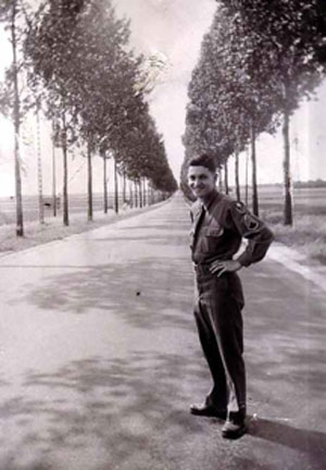 Vet never fired a shot but his orders were always on target 1 Tech Sergeant Warren Allen Smith on his way to Verdun, where he found a record of his father having fought in World War I.