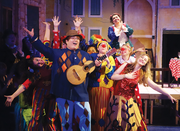 Just Do Arts, Dec. 30, 2013 5 In Amore Opera’s production of “Pagliacci” (double-billed with “The Circus Princess”), Ki-Taek Song, as Arlecchino, is surrounded by the members of the troupe as he sings a love song to Colombina (Michelle Pretto). PHOTO BY NATHAN HULL