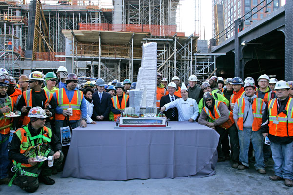 Tall Cake, Short Break: Celebrating Year One of Hudson Yards Project 1 Photos by Sam Spokony Hudson Yards construction workers joined executives from Related and Fairway Market around the cake modeled after 10 Hudson Yards.