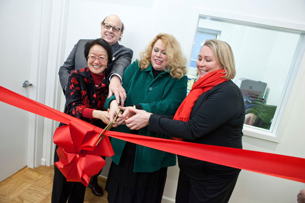 vn-ribbon-cut