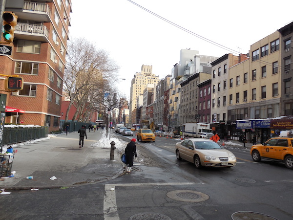 Photo by Scott Stiffler A late petition drive originating from Penn South, which favored GrowNYC, was not enough to sway CB4 from supporting Down to Earth’s bid to become the greenmarket vendor for 23rd St., btw. Eight & Ninth Aves.