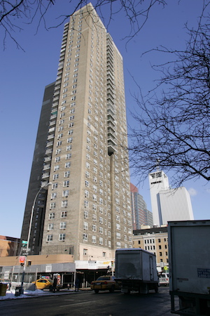 Photo by Sam Spokony Section 8 tenants at Hudsonview Terrace are at odds with the landlord, over rents that exceed half their annual income.