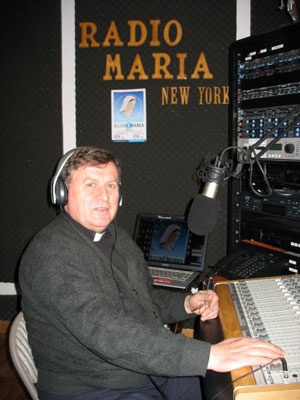 Father Walter Tonelotto’s voice is a familiar presence on Radio Maria, a Christian-based radio station that broadcasts in English, Spanish and Italian. Tonelotto is the director of Italian Radio Maria.