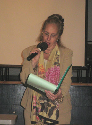 Photo by Eileen Stukane Gale Brewer, Manhattan Borough President, spoke about her initiative to put more IT people at the disposal of community boards.