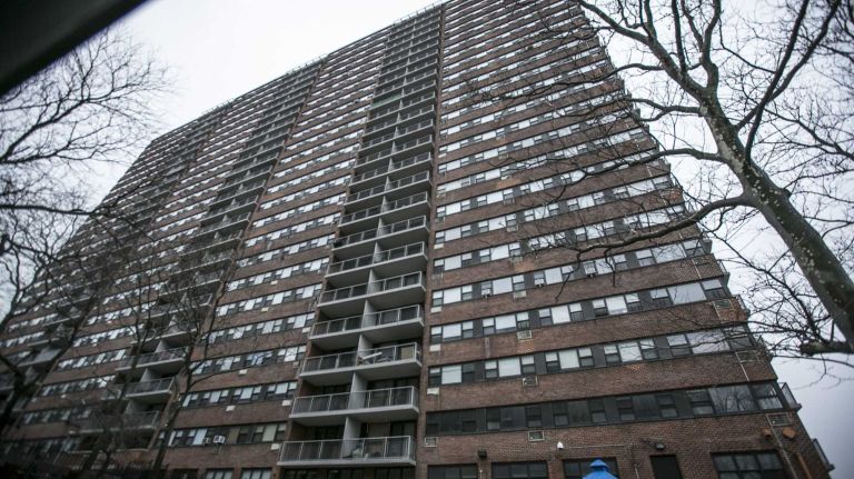 River View Towers is an apartment building at 626 Riverside Drive. (Jan. 6, 2014)