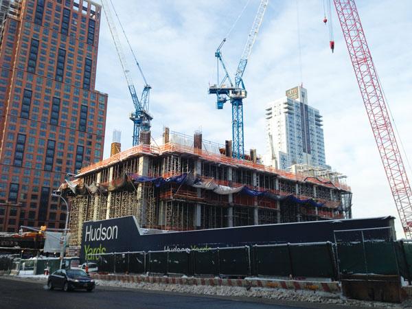 Hudson Yards Platform Soon to be Underway, Sparking Eastern Rail Yard 4 Courtesy of Related Companies 10 Hudson Yards, on track for completion by 2015, is the future home of Coach, L’Oreal USA and software giant SAP.