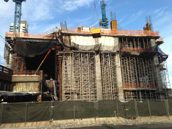 Hudson Yards Platform Soon to be Underway, Sparking Eastern Rail Yard 5 The 26-acre megaproject’s first building, 10 Hudson Yards —will be a 52-story, 895-foot office tower at the corner of West 30th Street and 10th Avenue. Courtesy of Related Companies