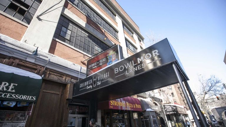 Union Square 17 On nearby University Place, neighborhood favorite Bowlmor Lanes.