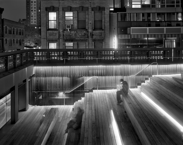 All the City’s a Stage, its Pedestrians Major Players 1 © Matthew Pillsbury, courtesy Bonnie Benrubi Gallery “Sitting on the High Line, New York, Thursday, November 10, 2011.”