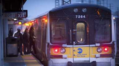 LIRR amNY CROPPED